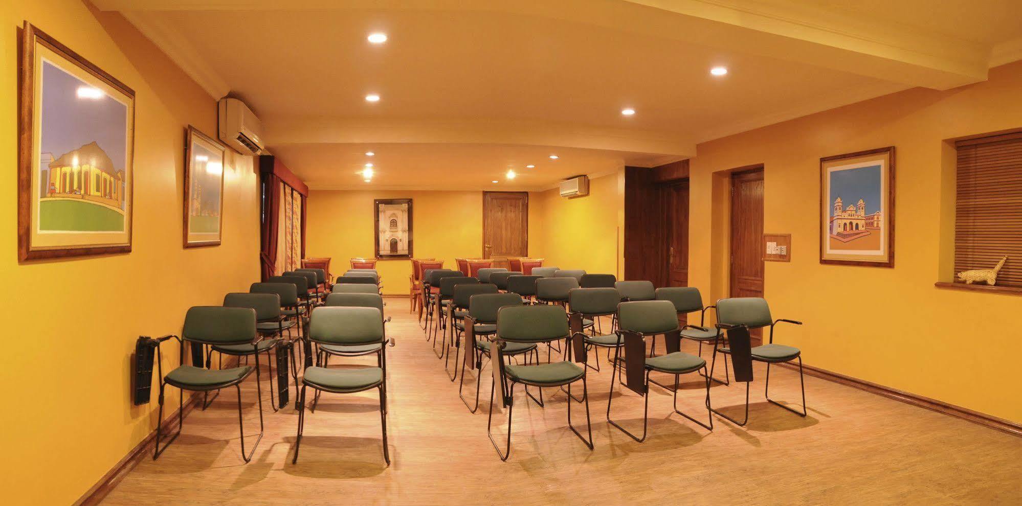 Hotel Las Margaritas Asuncion Luaran gambar
